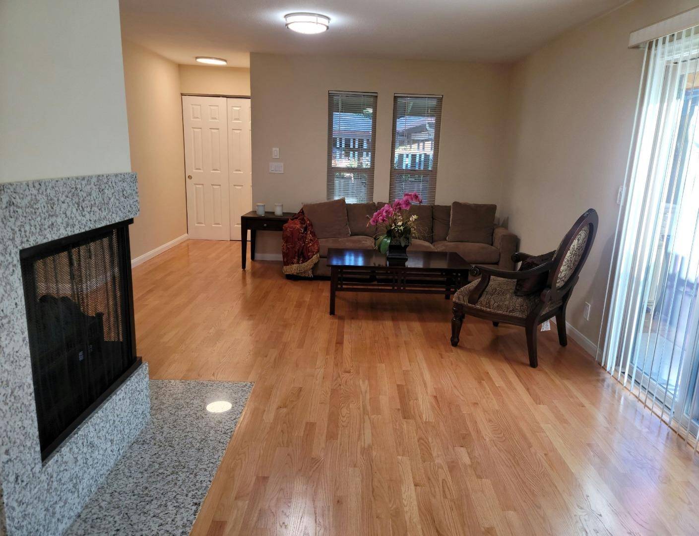 Sunnyvale, CA 94086,235 Red Oak DR F