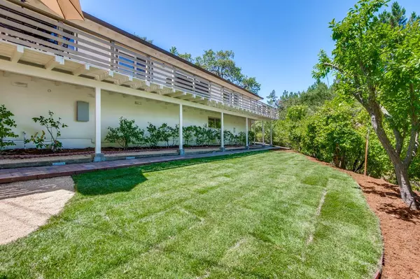 Portola Valley, CA 94028,320 Dedalera DR