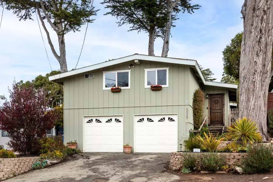 1117 Presidio BLVD, Pacific Grove, CA 93950