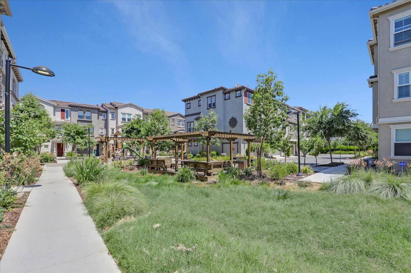 Morgan Hill, CA 95037,17984 Navarra LN