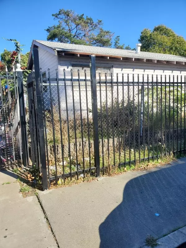 Oakland, CA 94603,2201 92nd AVE