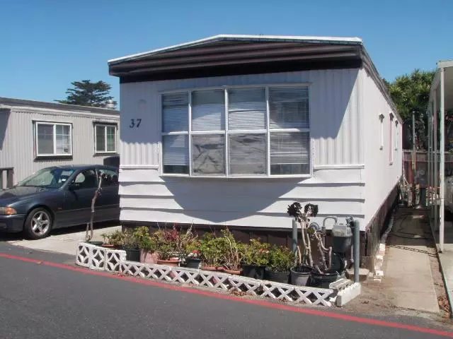 304 Carmel AVE 37, Marina, CA 93933