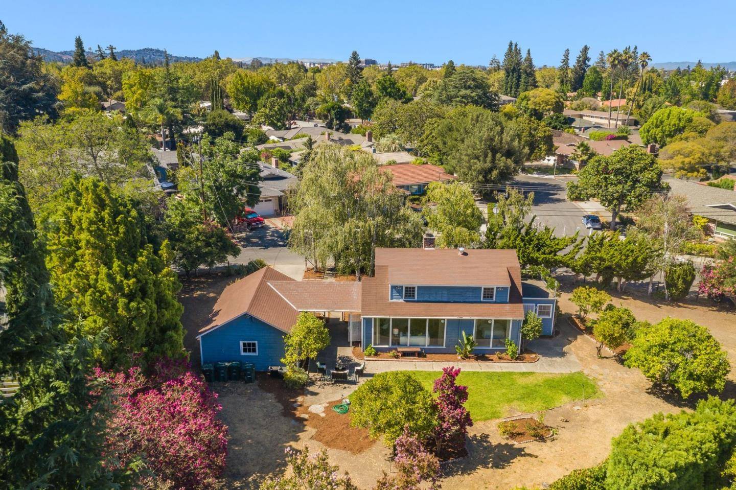 202 E Oakwood BLVD, Redwood City, CA 94061