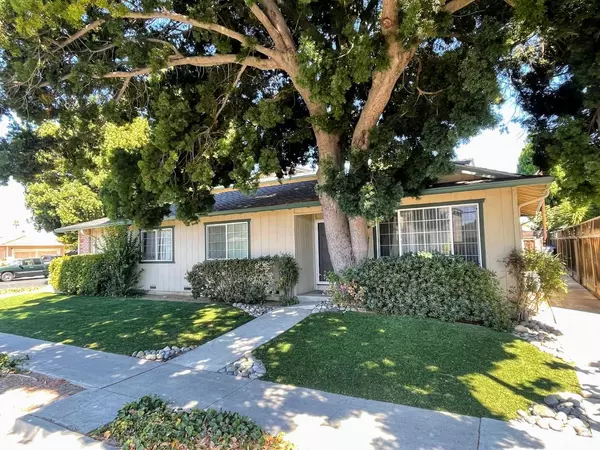 10 Superior DR, Campbell, CA 95008