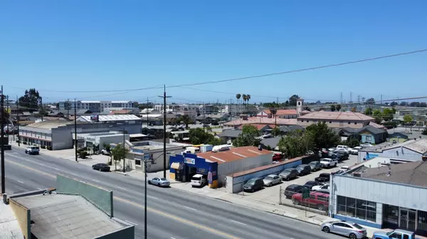 Salinas, CA 93901,237-241 E Market ST