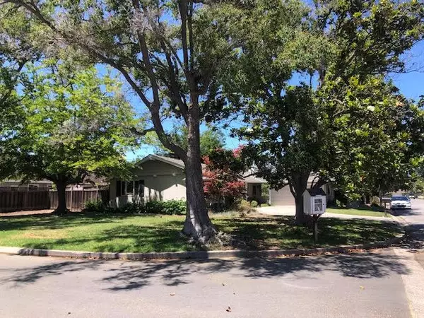 Los Altos, CA 94024,1722 Juarez AVE