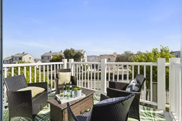 South San Francisco, CA 94080,41 Moonlight CT