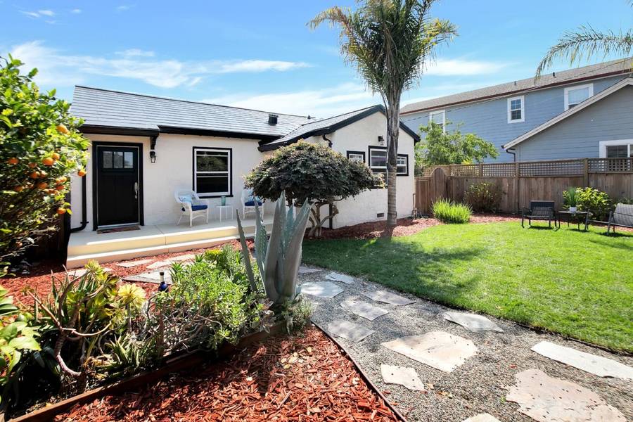 1740 Chanticleer AVE, Santa Cruz, CA 95062