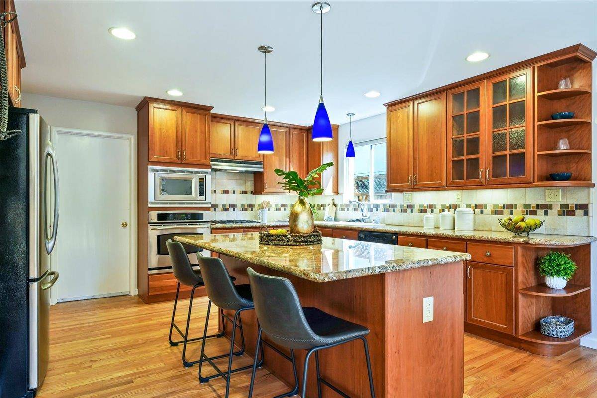 578 Belfast CT, Sunnyvale, CA 94087
