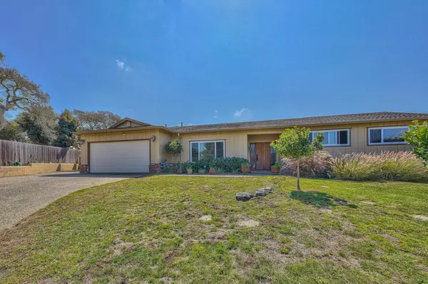 Salinas, CA 93907,15650 Red Oak PL