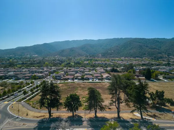 Gilroy, CA 95020,0000 Hecker Pass