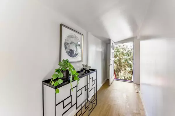 Brisbane, CA 94005,221 Tulare ST