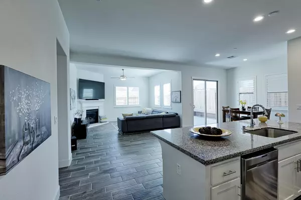 Hollister, CA 95023,1301 Azalea DR