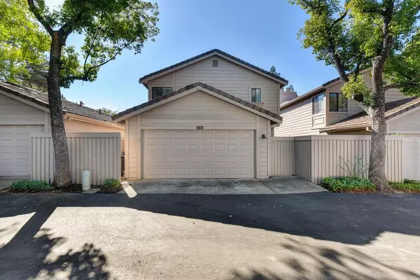 8108 Red Sherry LN, Fair Oaks, CA 95628