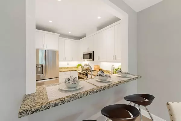 Atherton, CA 94027,3421 El Camino Real 36