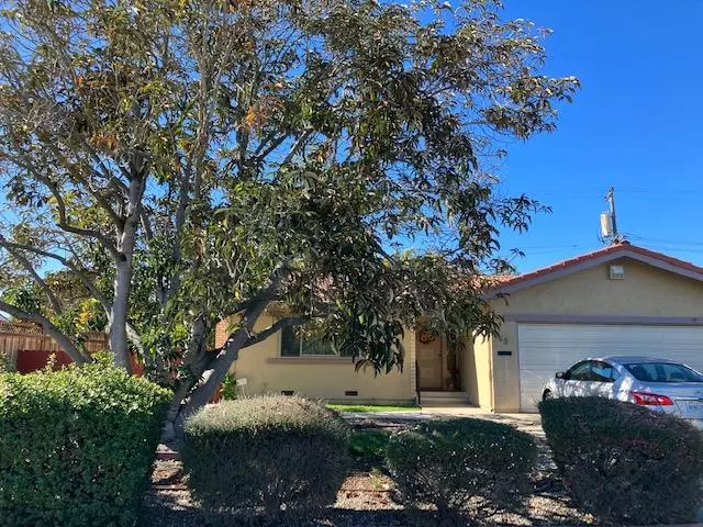 863 Lake Village DR, Watsonville, CA 95076
