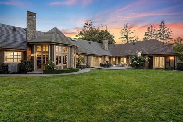 Atherton, CA 94027,137 Hawthorne DR