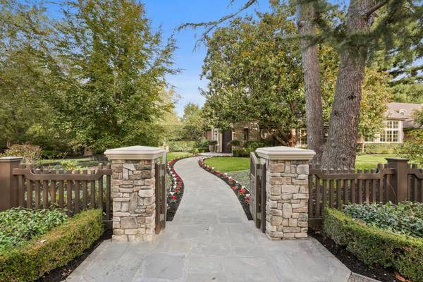 Atherton, CA 94027,137 Hawthorne DR