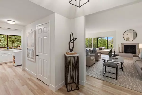 Menlo Park, CA 94025,1230 Sharon Park DR 58
