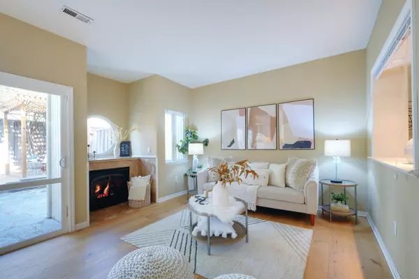 528 W Sunnyoaks AVE, Campbell, CA 95008