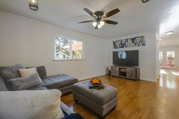 Watsonville, CA 95076,726 Eureka Canyon RD