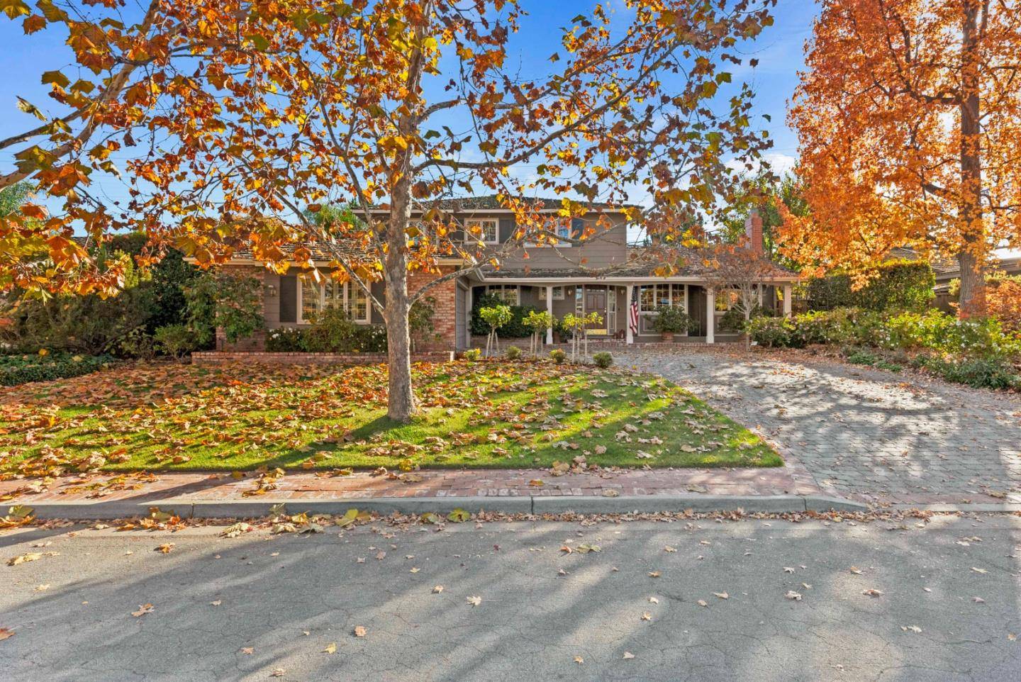 19824 VERONICA DR, Saratoga, CA 95070