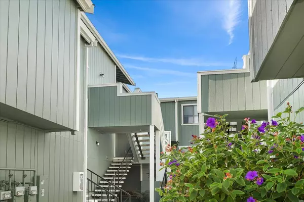 Martinez, CA 94553,1068 Maywood LN