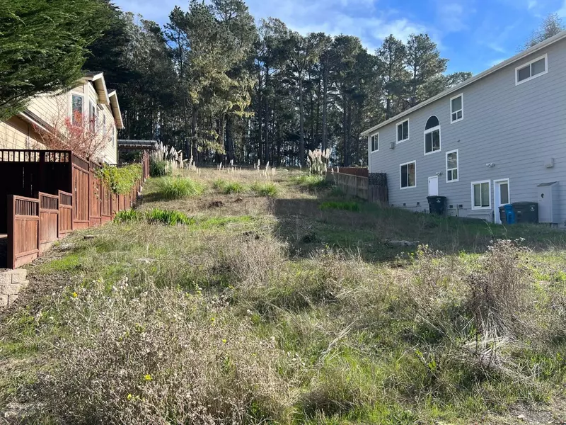 1071 Date ST, Montara, CA 94037