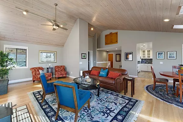 Aptos, CA 95003,801 Cresta Vista WAY