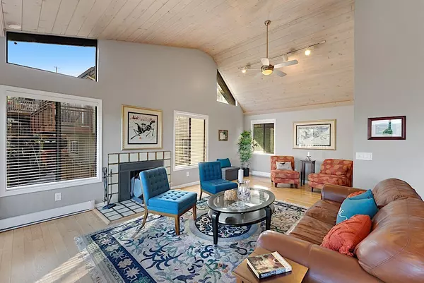 Aptos, CA 95003,801 Cresta Vista WAY