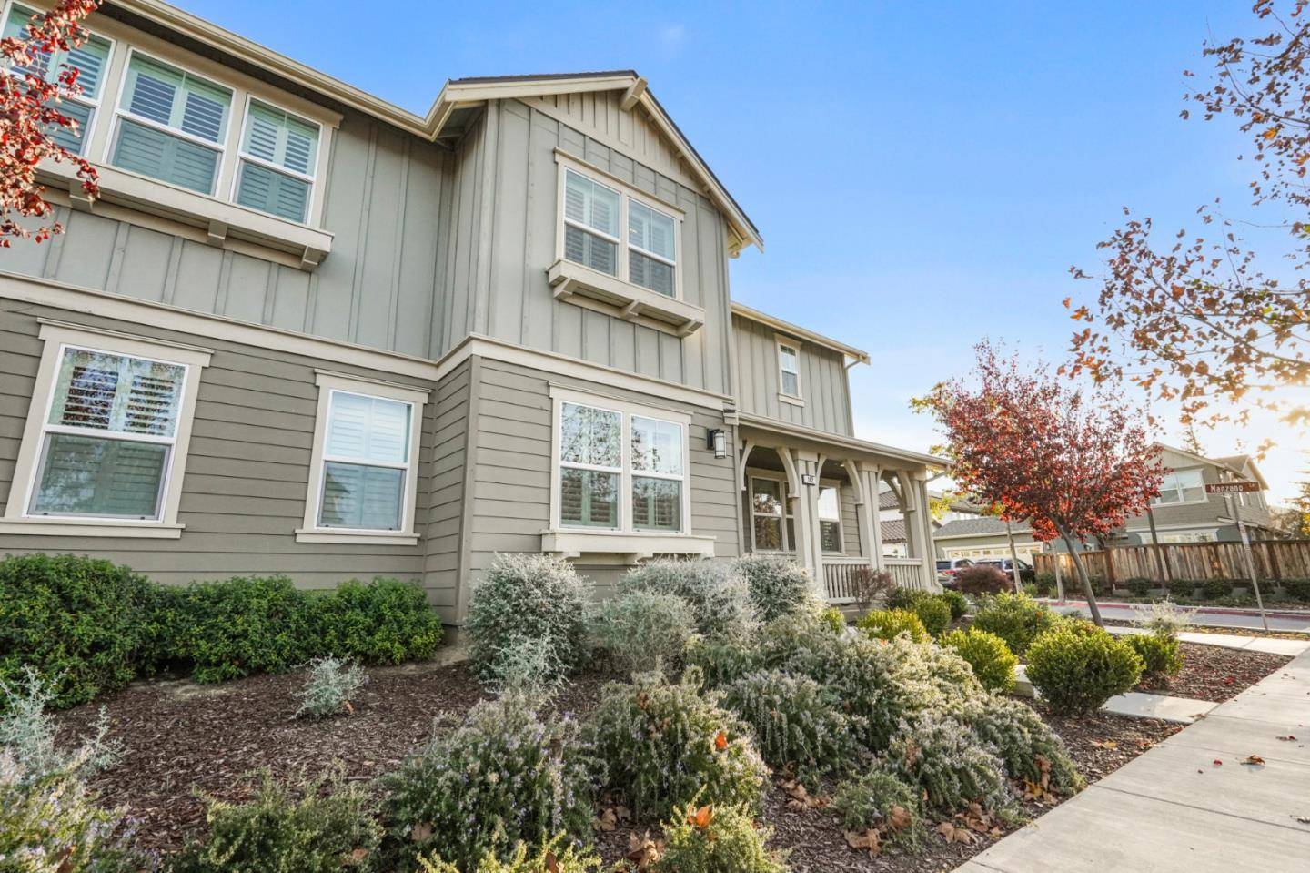 Morgan Hill, CA 95037,182 Peral AVE