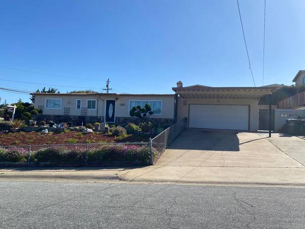 1996 Lincoln ST, Seaside, CA 93955