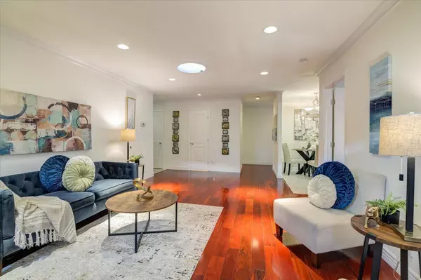 Sunnyvale, CA 94085,868 San Mateo CT