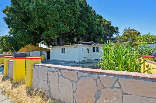 East Palo Alto, CA 94303,1616 Michigan AVE
