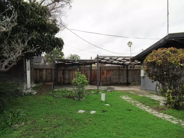 Sunnyvale, CA 94089,856 Lakewood DR