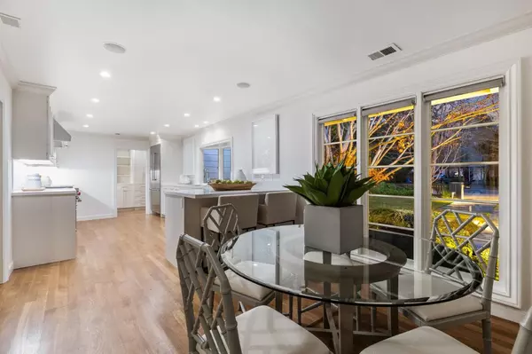 Menlo Park, CA 94025,411 Arlington WAY
