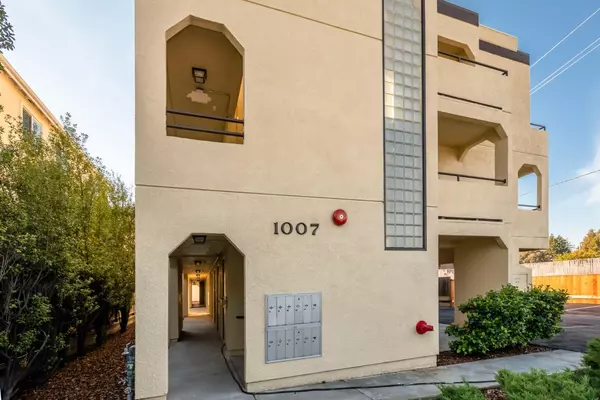 Millbrae, CA 94030,1007 Hemlock AVE