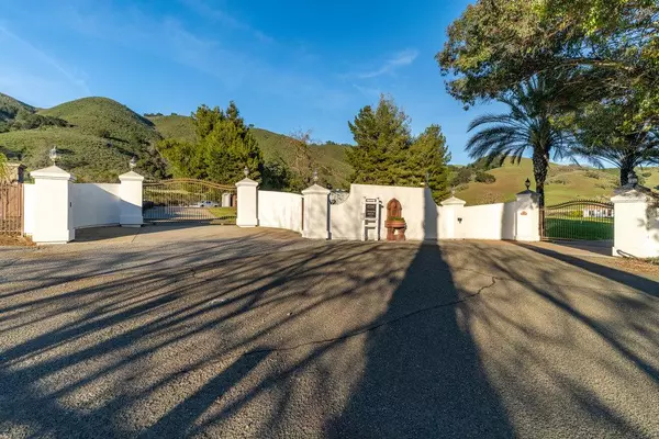 Gilroy, CA 95020,2985 Day RD