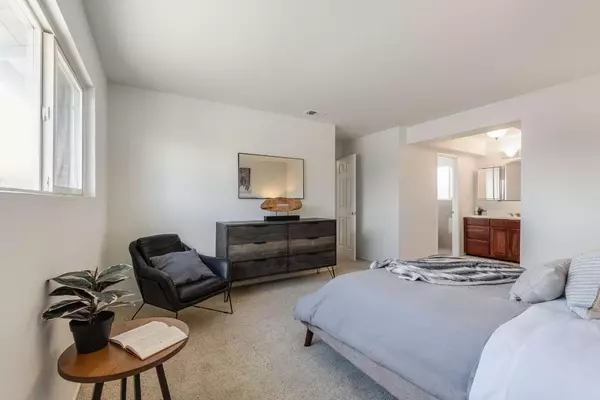 Sunnyvale, CA 94087,544 Fort Laramie DR