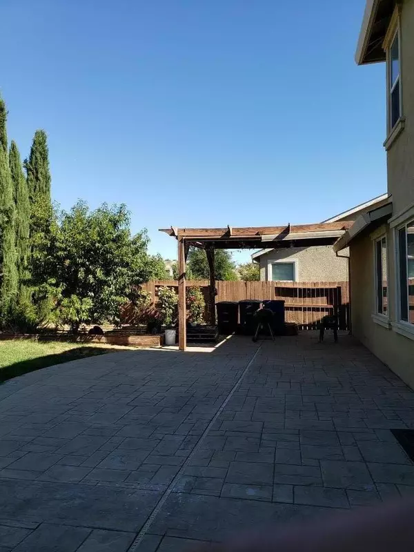 307 Durer DR, Patterson, CA 95363