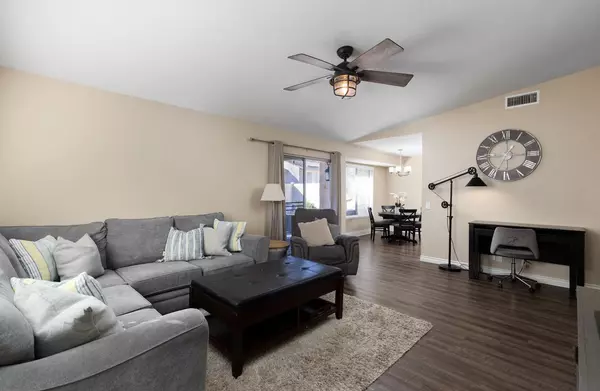 Azusa, CA 91702,818 E Laurel Oak DR