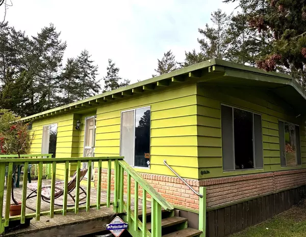 41 Desmond RD, Salinas, CA 93907