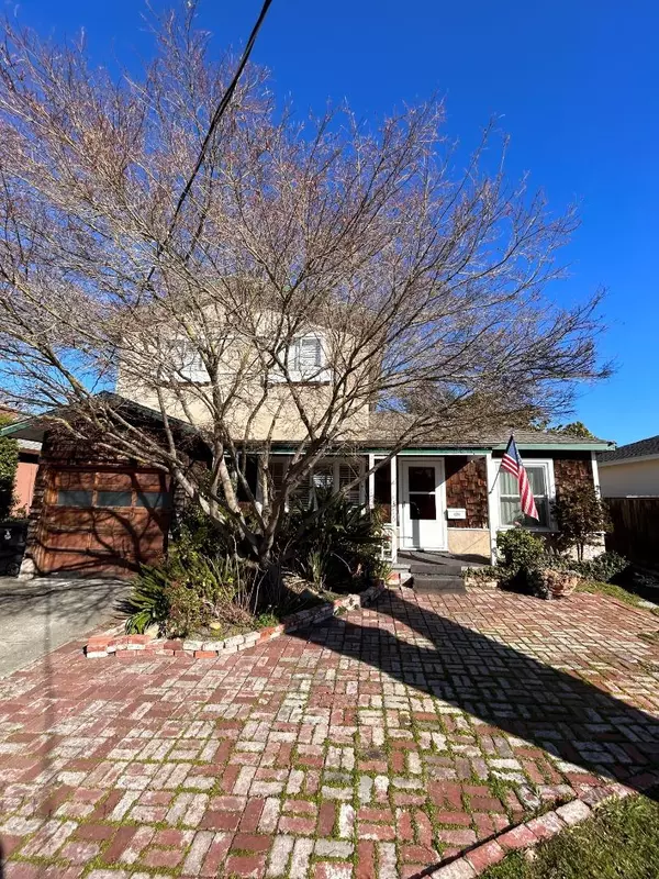 East Palo Alto, CA 94303,316 Azalia DR