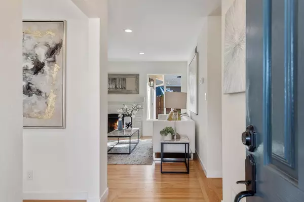 Sunnyvale, CA 94087,920 Chelan DR