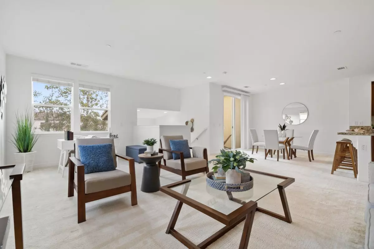 Sunnyvale, CA 94085,947 Indian Wells AVE