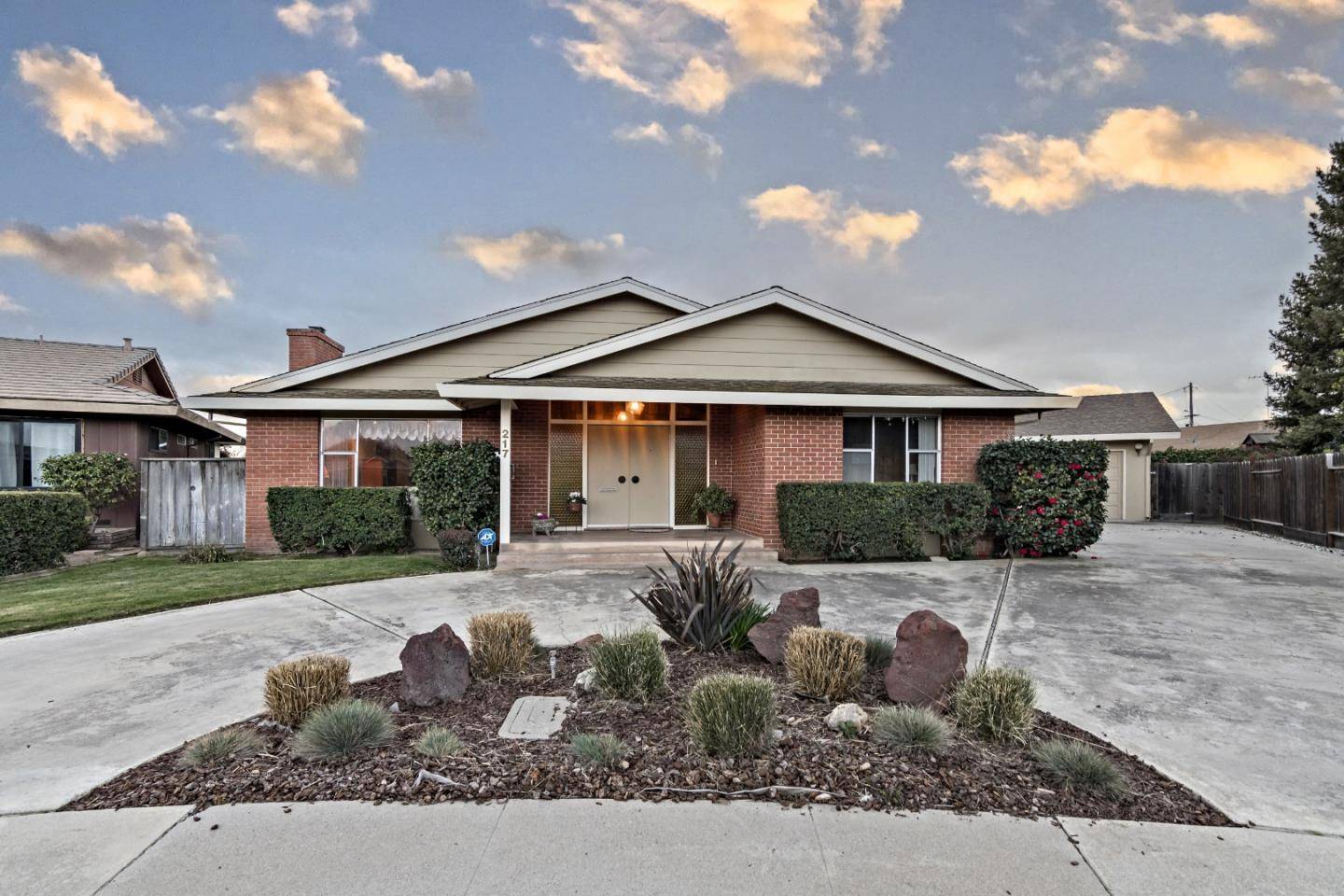 217 Grove PL, King City, CA 93930