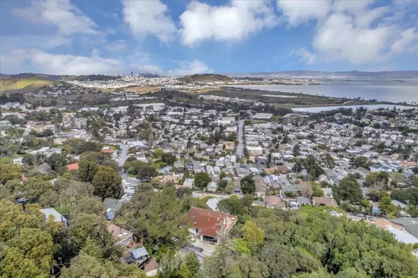 Brisbane, CA 94005,269 Kings RD