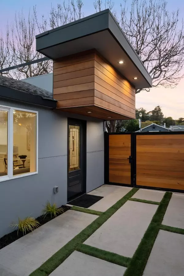 Brisbane, CA 94005,19 Visitacion AVE