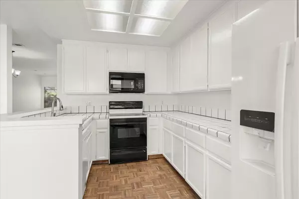 Sunnyvale, CA 94086,939 La Mesa TER D