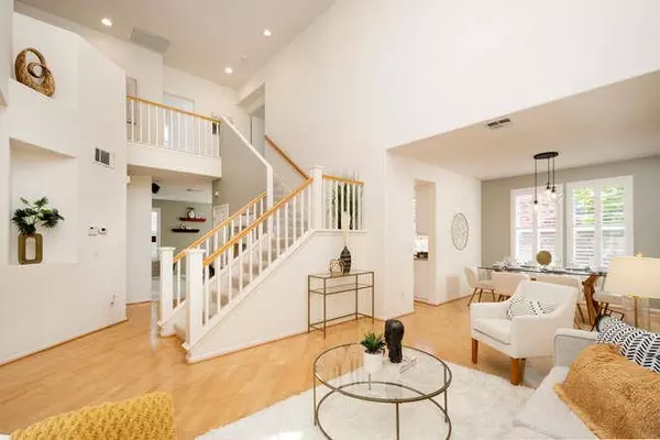 608 Landmark LN, Redwood Shores, CA 94065